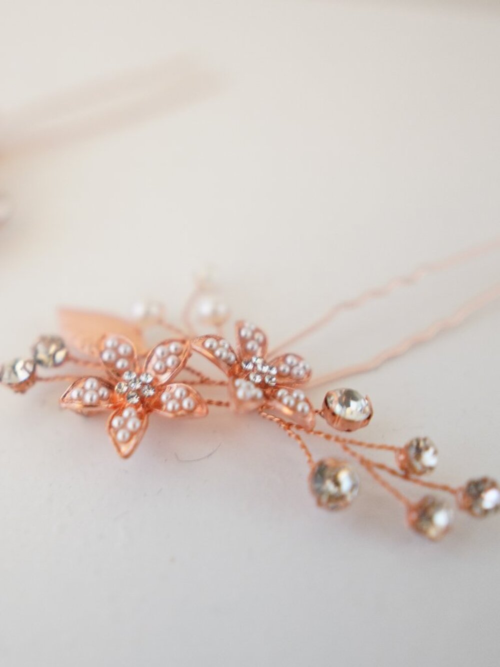 Set of 3 Rose Gold Floral Bridal Hair Pins Rhinestone Pearl Wedding Hair Accesso
